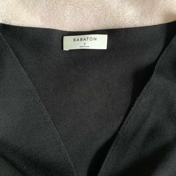 Babaton v neck top - Picture 2 of 2